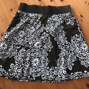 Loft skirt- new with tags! Size Med.